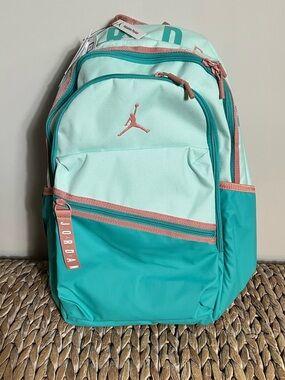 nike air jordan jumpman backpack 9a1414-783 Size L Trust CLUTCH has been selling authentic branded products online for years Nike Air Jordan Jumpman 23